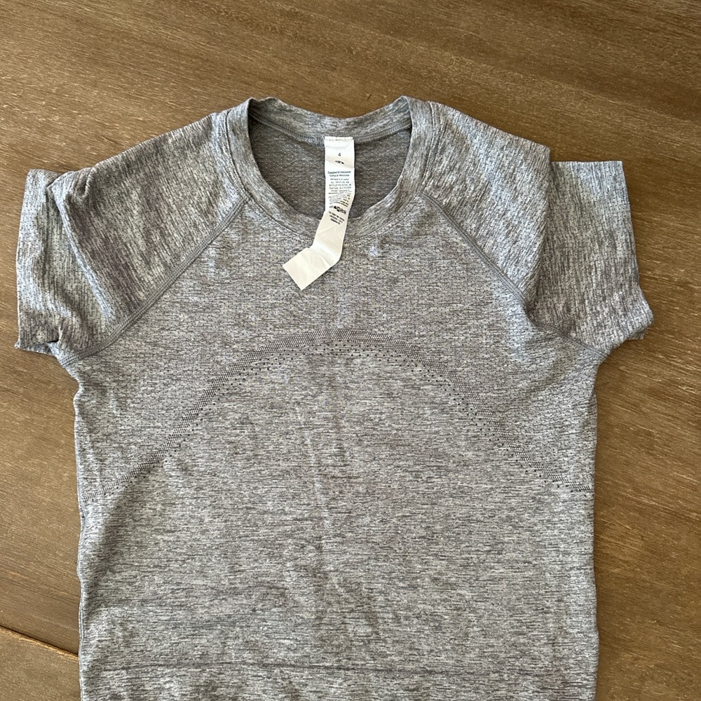 Lululemon Swiftly Tech Top 2.0 - Size 4i
